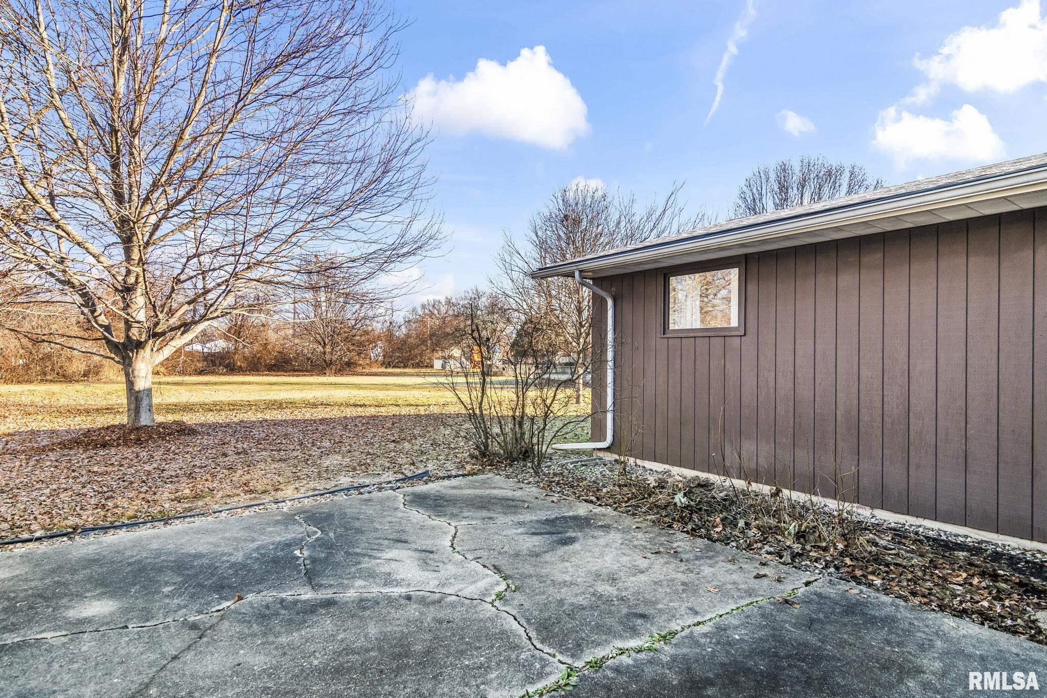 2337 Grinnell Drive Springfield, IL 62704 - Photo 35 of 39