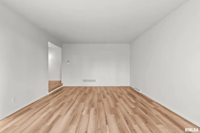 $199,900 | 2337 Grinnell Drive, Springfield, IL 62704