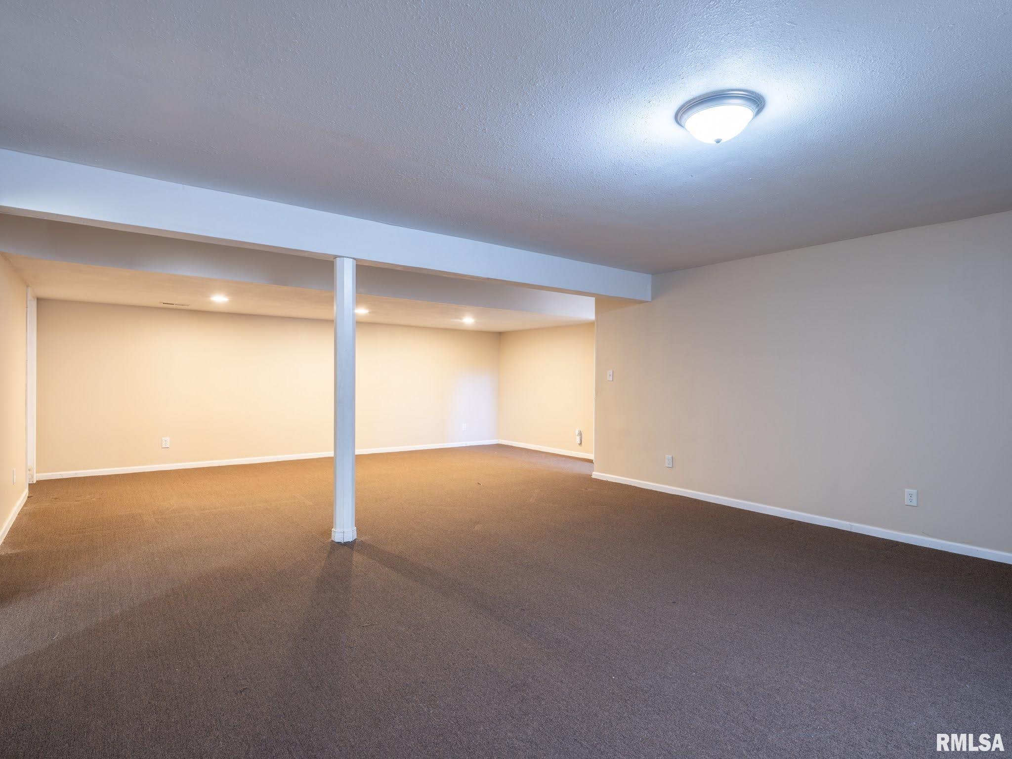 1628 West Geneva Road Peoria, IL 61615 - Photo 20 of 46 Gallery Image 20