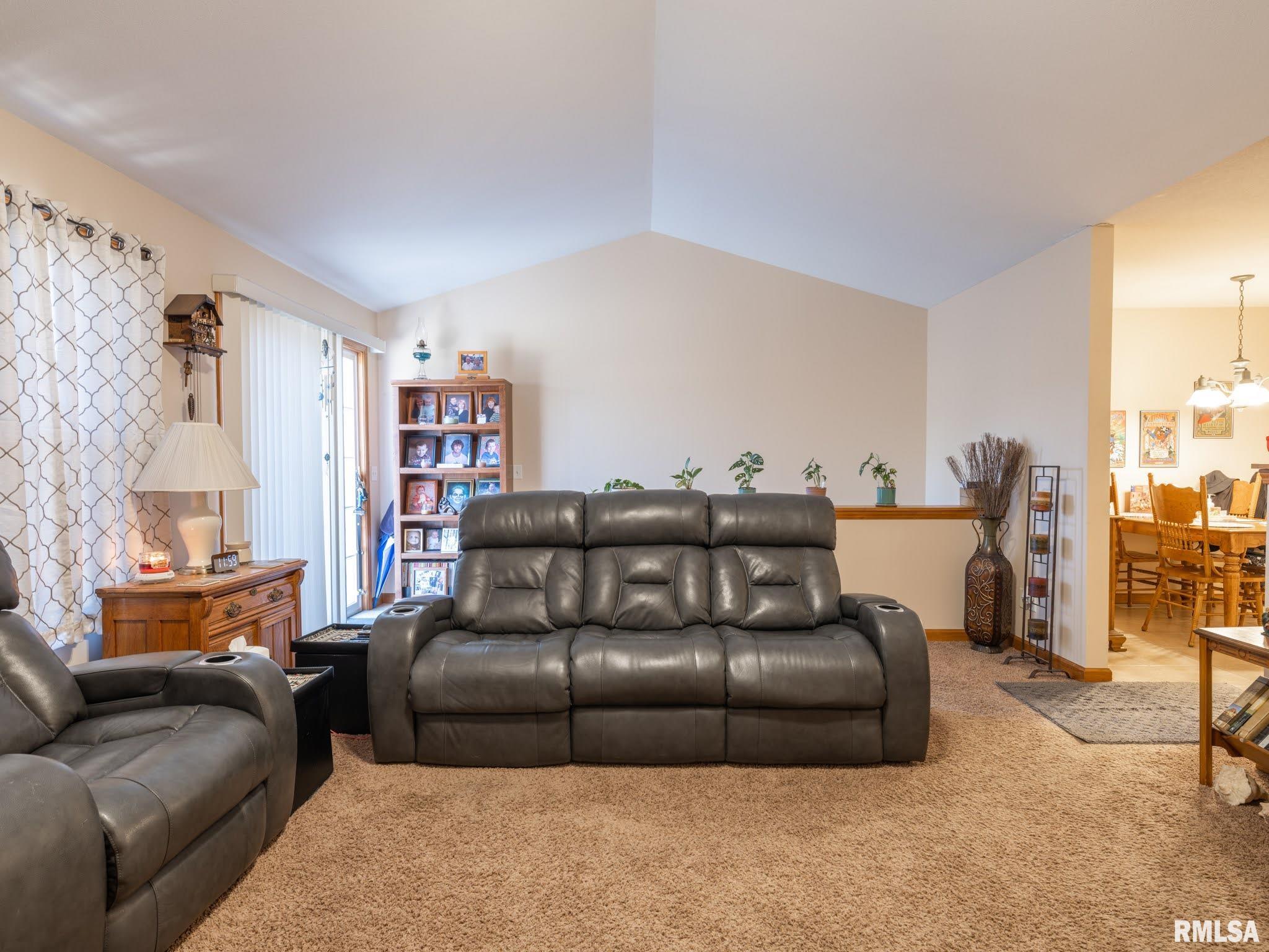1628 West Geneva Road Peoria, IL 61615 - Photo 26 of 46 Gallery Image 26