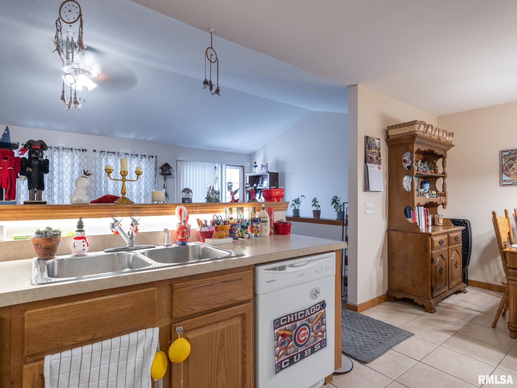 1628 West Geneva Road Peoria, IL 61615 - Photo 32 of 46 Gallery Image 32