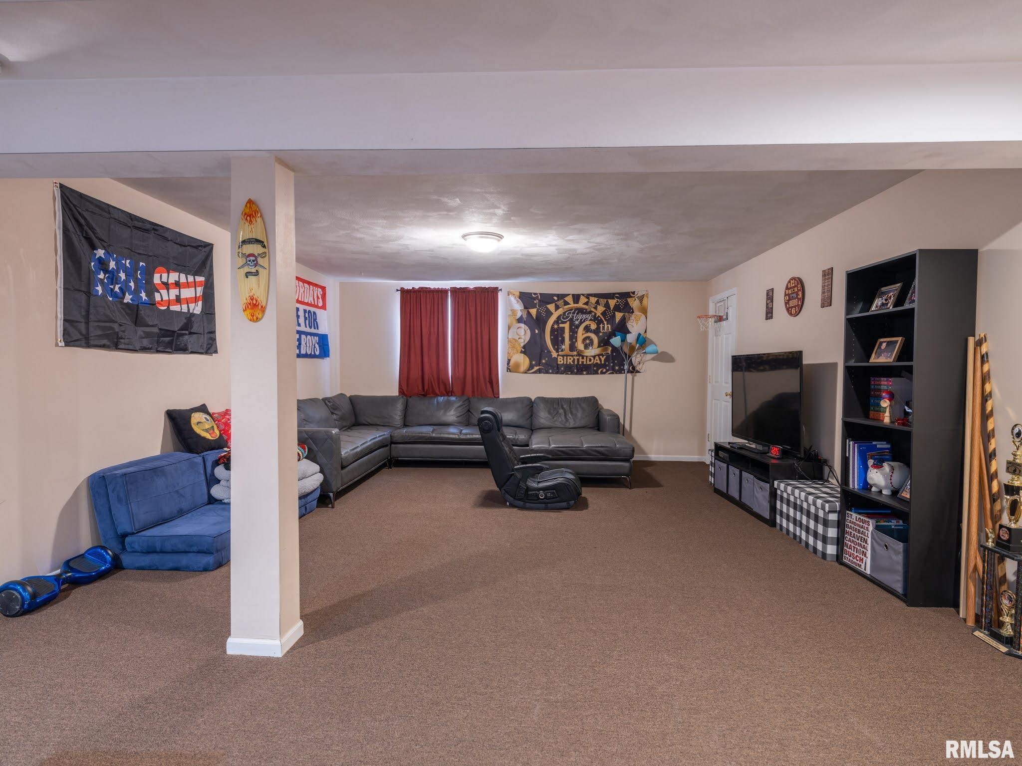 1628 West Geneva Road Peoria, IL 61615 - Photo 37 of 46 Gallery Image 37