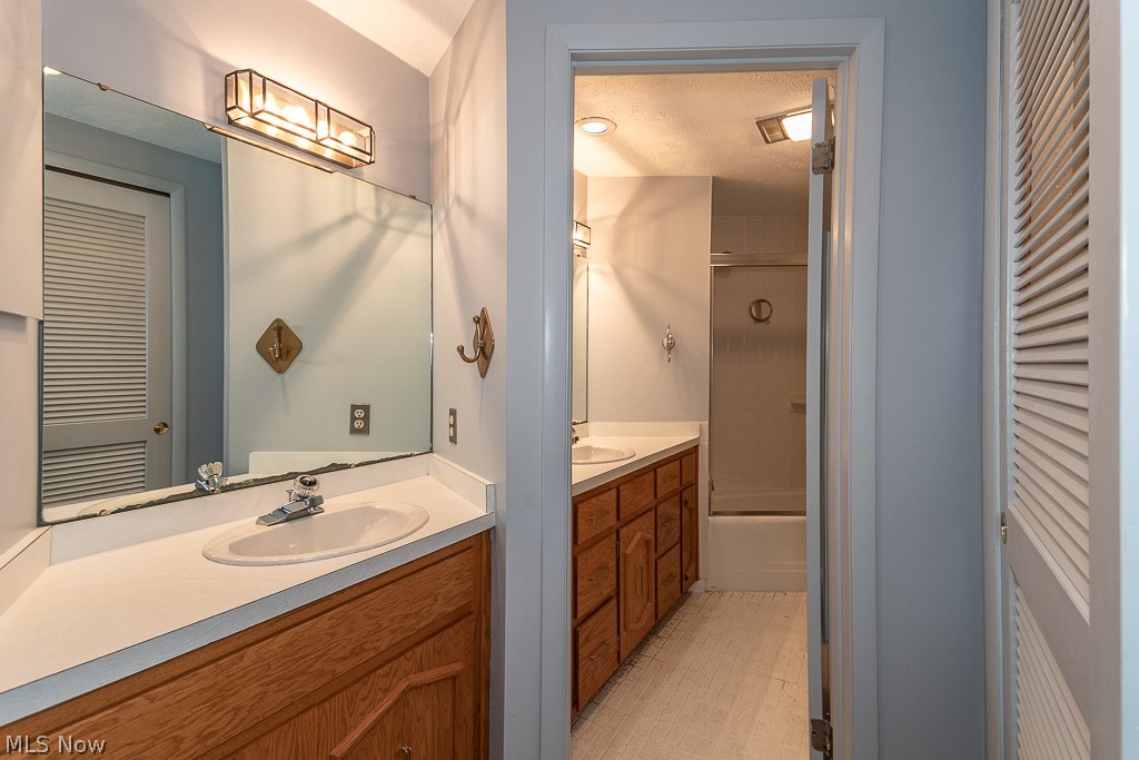 13530 Heath Road Novelty, OH 44072 - Photo 15 of 35 Gallery Image 15