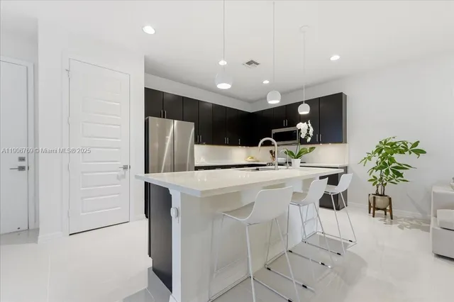 $1,239,000 | 617 Northeast 191st Street, Miami, FL 33179