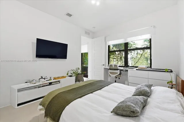 $1,239,000 | 617 Northeast 191st Street, Miami, FL 33179