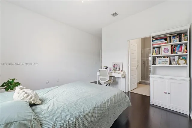 $1,239,000 | 617 Northeast 191st Street, Miami, FL 33179