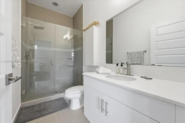 $1,239,000 | 617 Northeast 191st Street, Miami, FL 33179