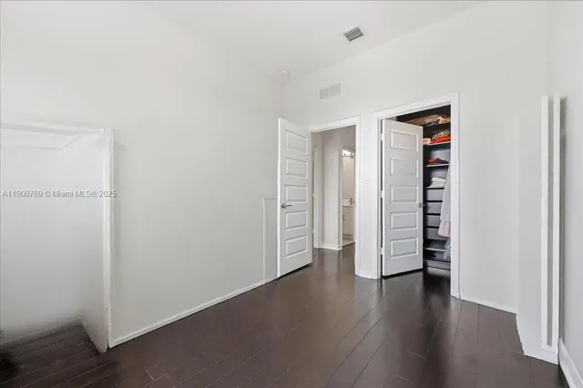 $1,239,000 | 617 Northeast 191st Street, Miami, FL 33179