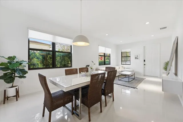 $1,239,000 | 617 Northeast 191st Street, Miami, FL 33179