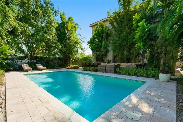 $1,239,000 | 617 Northeast 191st Street, Miami, FL 33179