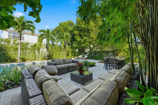 $1,239,000 | 617 Northeast 191st Street, Miami, FL 33179