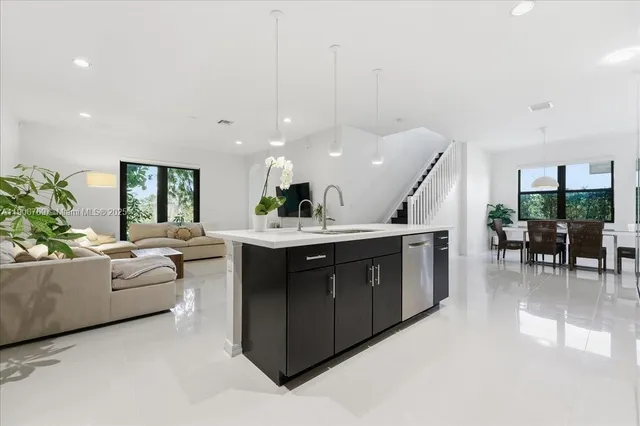 $1,239,000 | 617 Northeast 191st Street, Miami, FL 33179