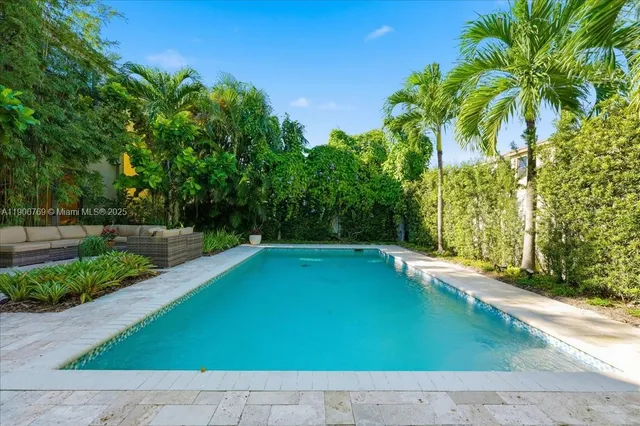 $1,239,000 | 617 Northeast 191st Street, Miami, FL 33179