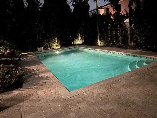 $1,239,000 | 617 Northeast 191st Street, Miami, FL 33179