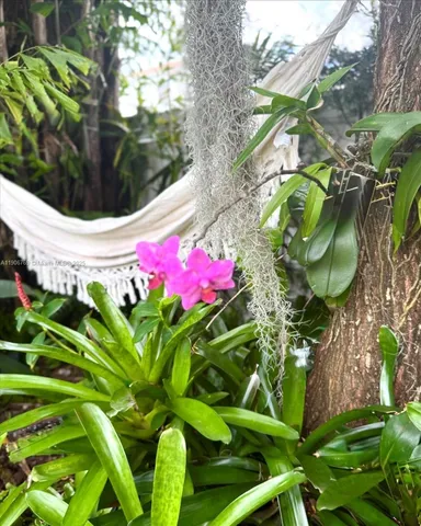 $1,239,000 | 617 Northeast 191st Street, Miami, FL 33179