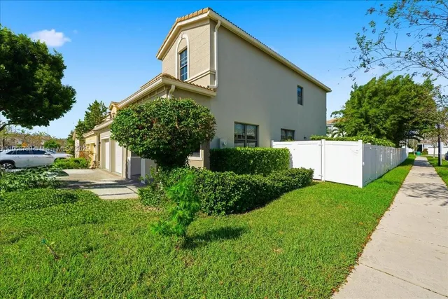 $1,239,000 | 617 Northeast 191st Street, Miami, FL 33179