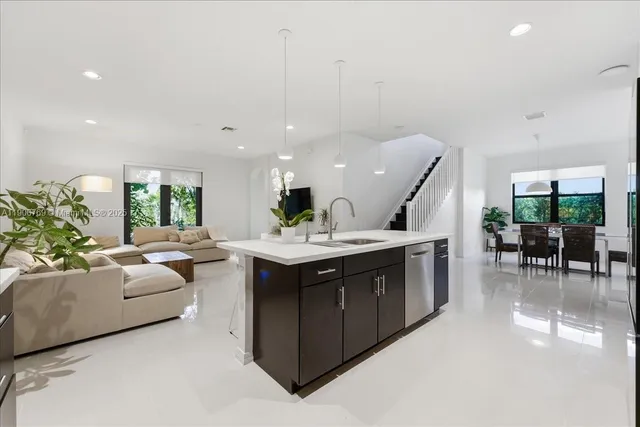 $1,239,000 | 617 Northeast 191st Street, Miami, FL 33179