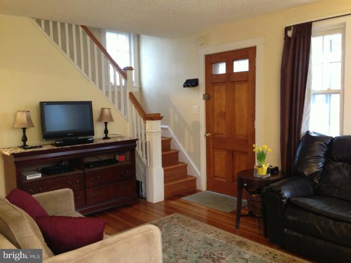123 Princeton Road Audubon, NJ 08106 - Photo 2 of 17 Living Room