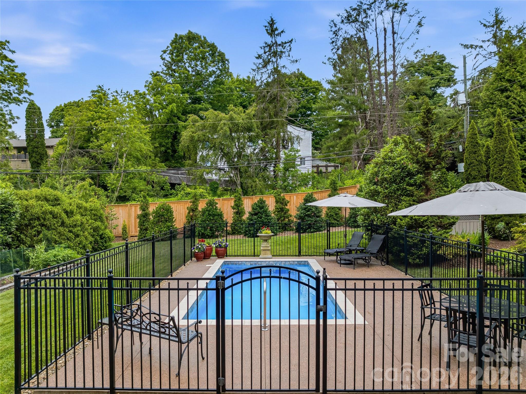 76 Edgelawn Road Asheville, NC 28804 - Photo 41 of 48