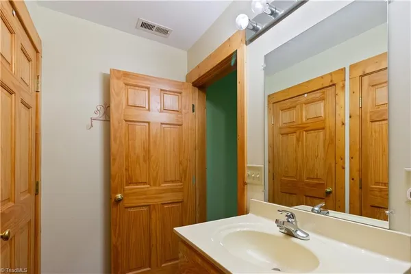 $325,000 | 650 Cabin Cove Lane, Moravian Falls, NC 28654