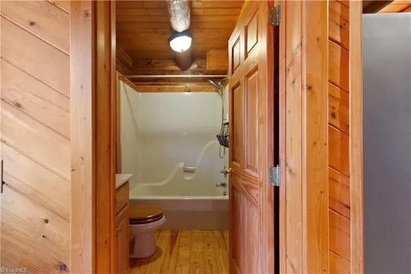 $325,000 | 650 Cabin Cove Lane, Moravian Falls, NC 28654