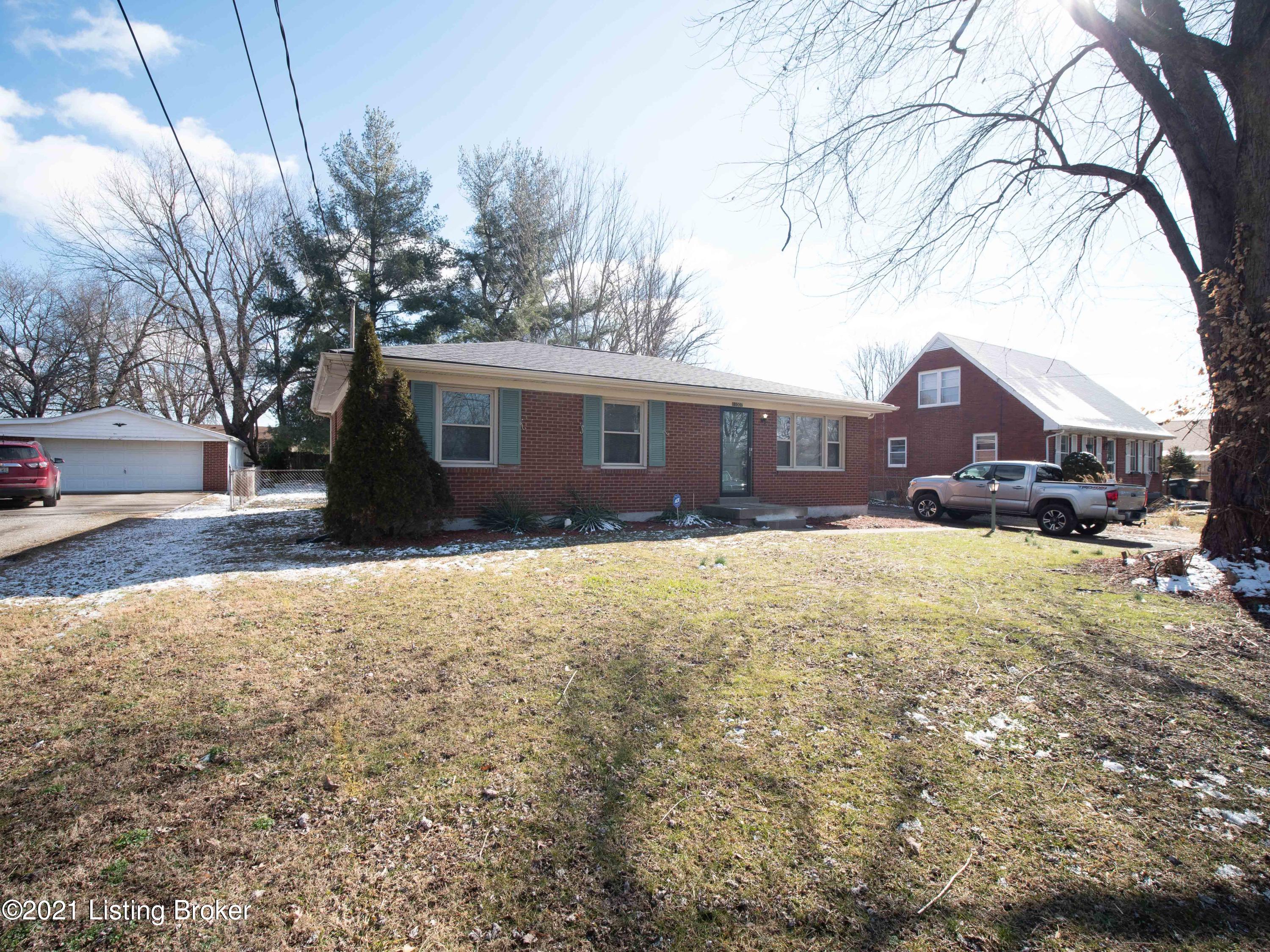 11007 Deering Road Louisville, KY 40272 - Photo 41 of 42 11007 Deering Road (46 of 50)