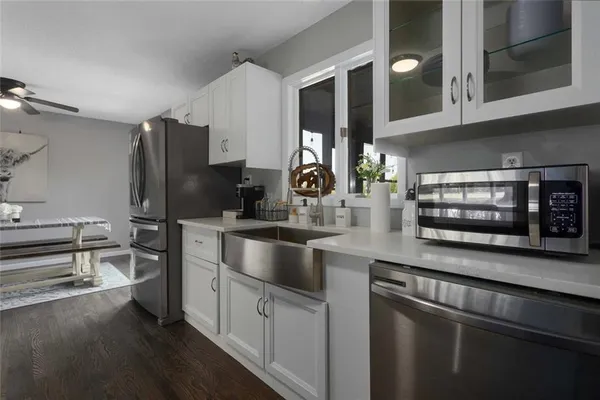 $664,950 | 1204 East 223rd Street, Cleveland, MO 64734