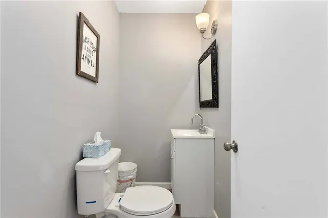 $699,950 | 1204 East 223rd Street, Cleveland, MO 64734