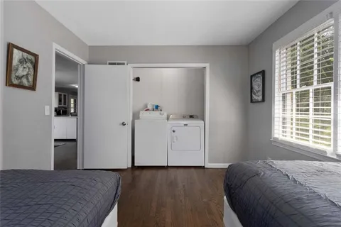 $669,950 | 1204 East 223rd Street, Cleveland, MO 64734