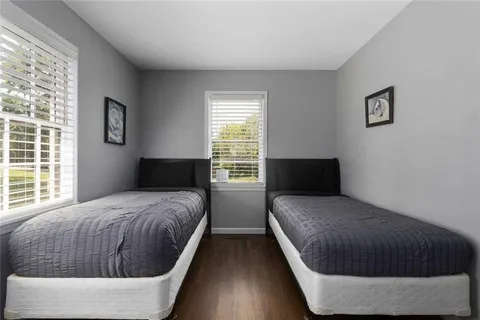 $669,950 | 1204 East 223rd Street, Cleveland, MO 64734