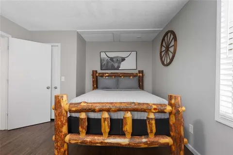 $669,950 | 1204 East 223rd Street, Cleveland, MO 64734