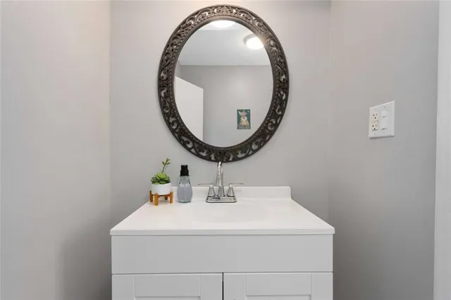 $699,950 | 1204 East 223rd Street, Cleveland, MO 64734