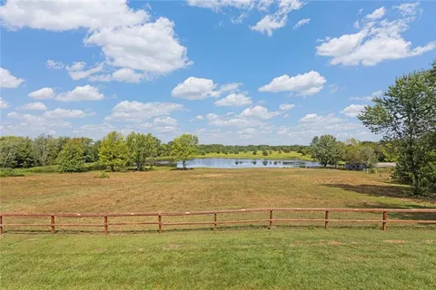 $669,950 | 1204 East 223rd Street, Cleveland, MO 64734