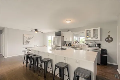 $669,950 | 1204 East 223rd Street, Cleveland, MO 64734