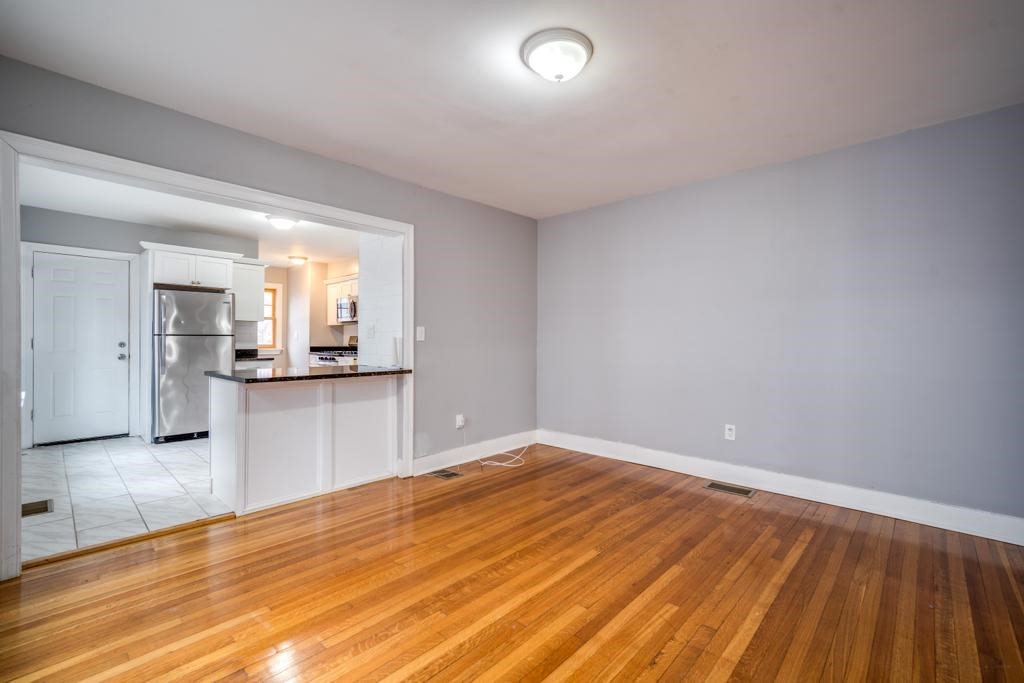 83-85 Thompson Street Springfield, MA 01109 - Photo 7 of 17