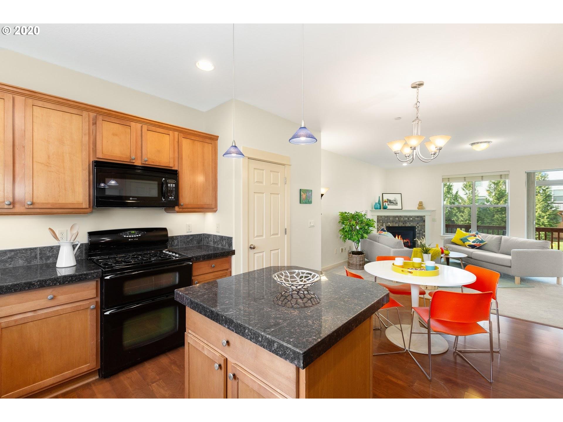 15522 Southwest Stone Ridge Circle Beaverton, OR 97007 - Photo 9 of 21 Gallery Image 9