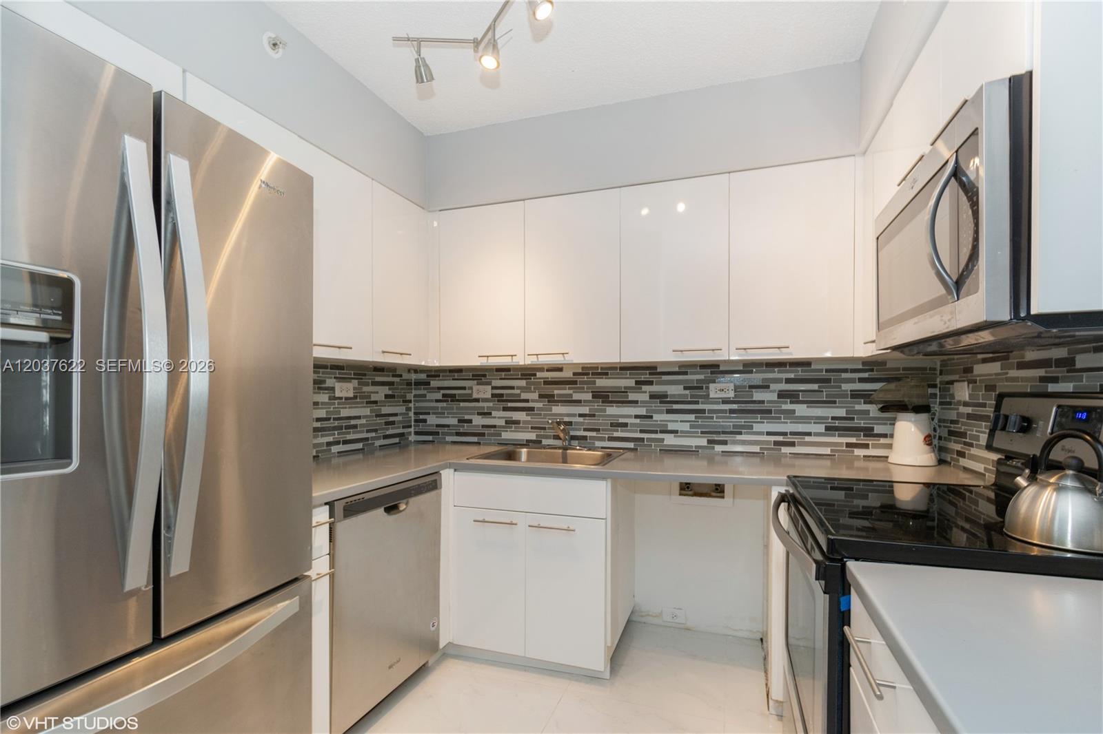 1500 Bay Road, Unit 654S Miami Beach, FL 33139 - Photo 1 of 10