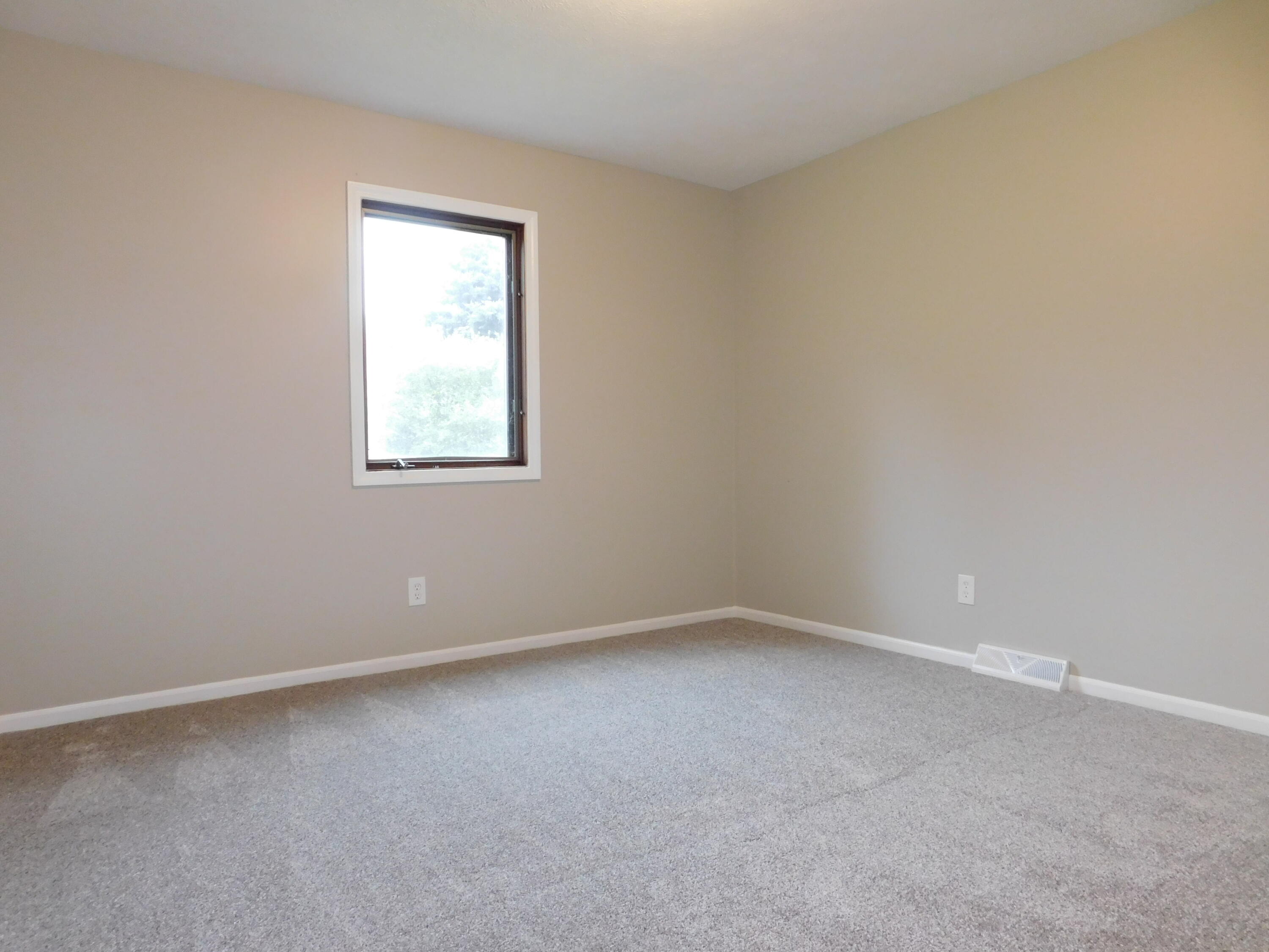 4890 Milett Road Fowlerville, MI 48836 - Photo 15 of 42 DSCN4309
