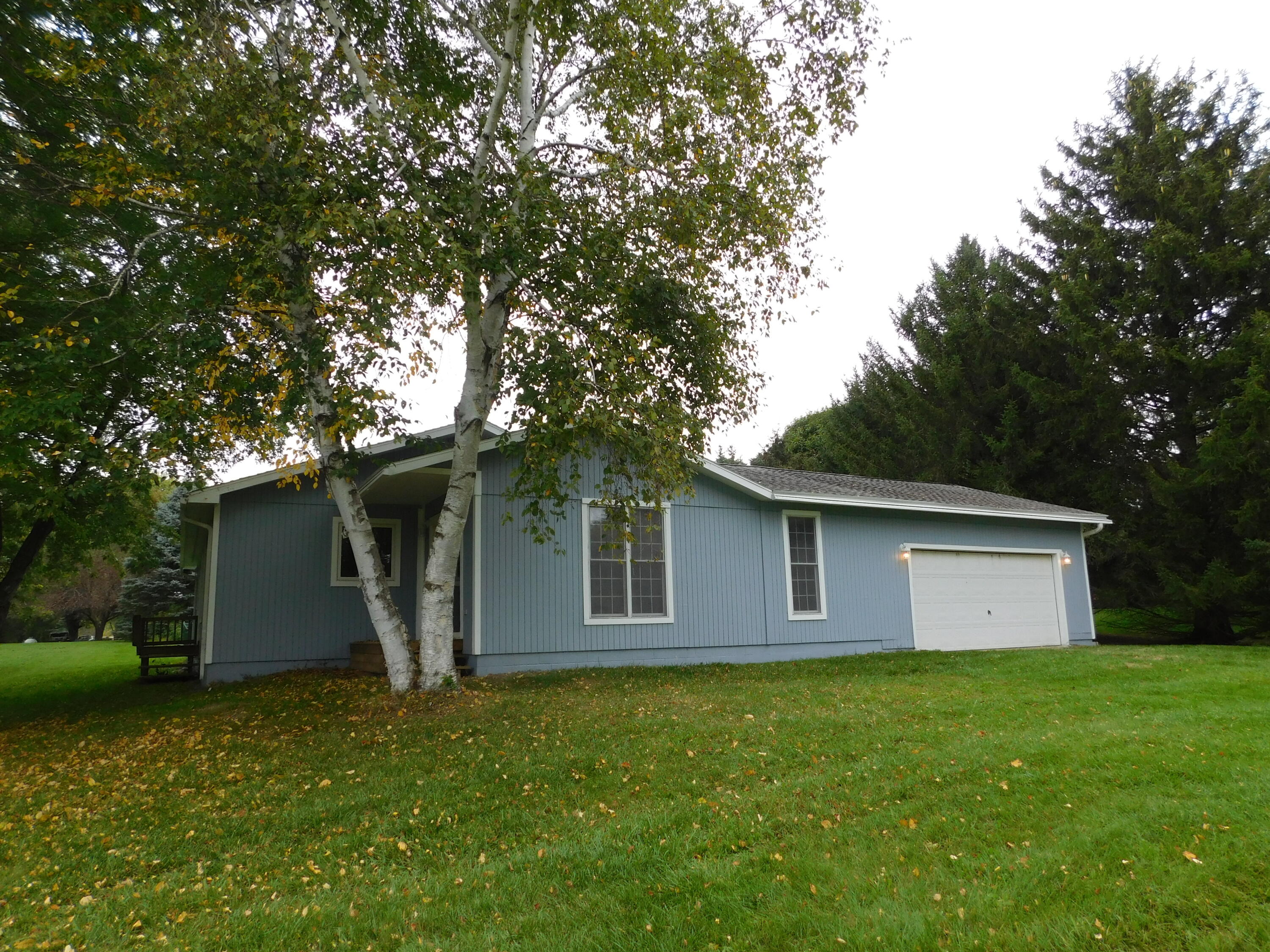 4890 Milett Road Fowlerville, MI 48836 - Photo 2 of 42 DSCN4300