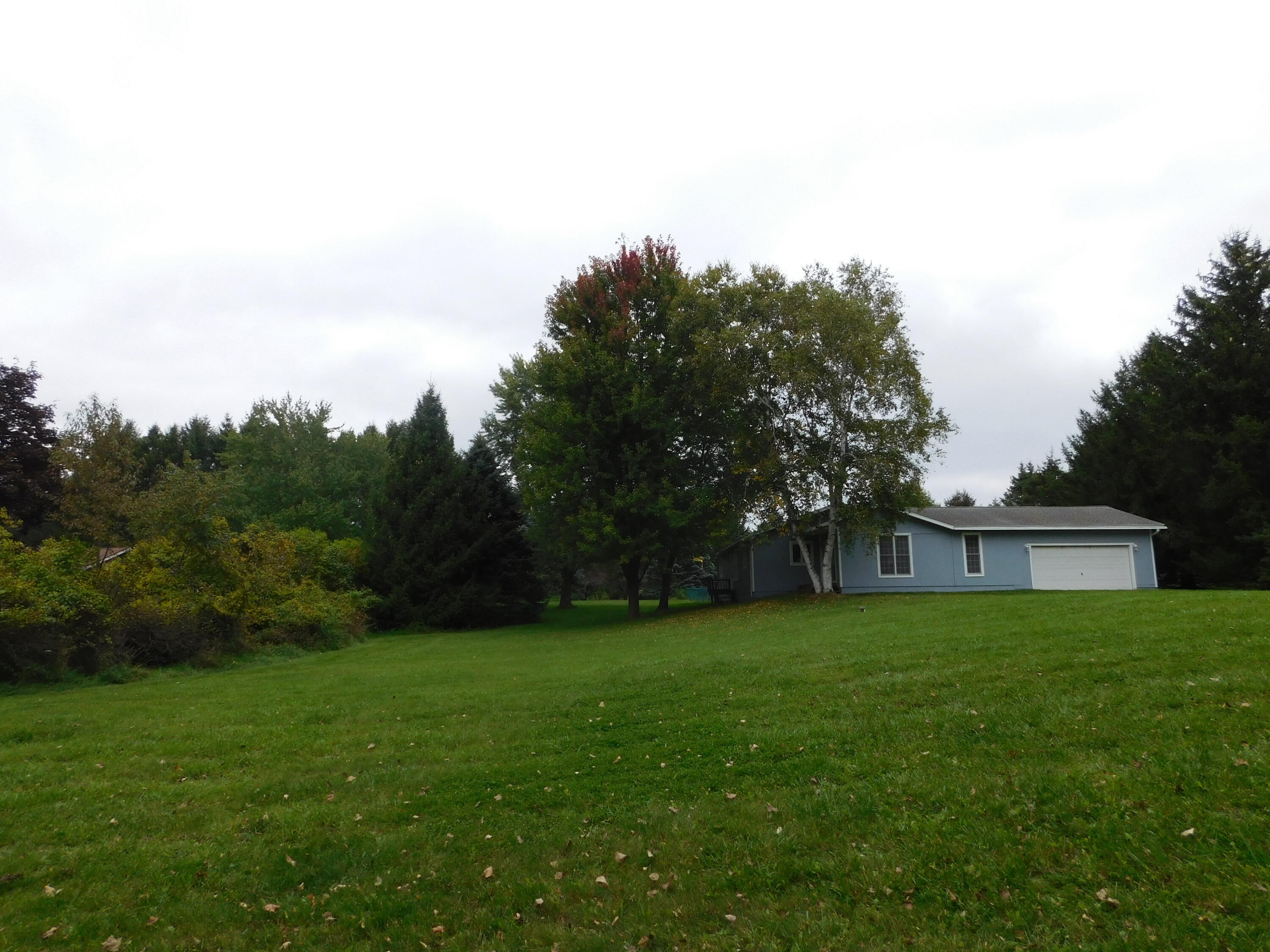 4890 Milett Road Fowlerville, MI 48836 - Photo 39 of 42 DSCN4339