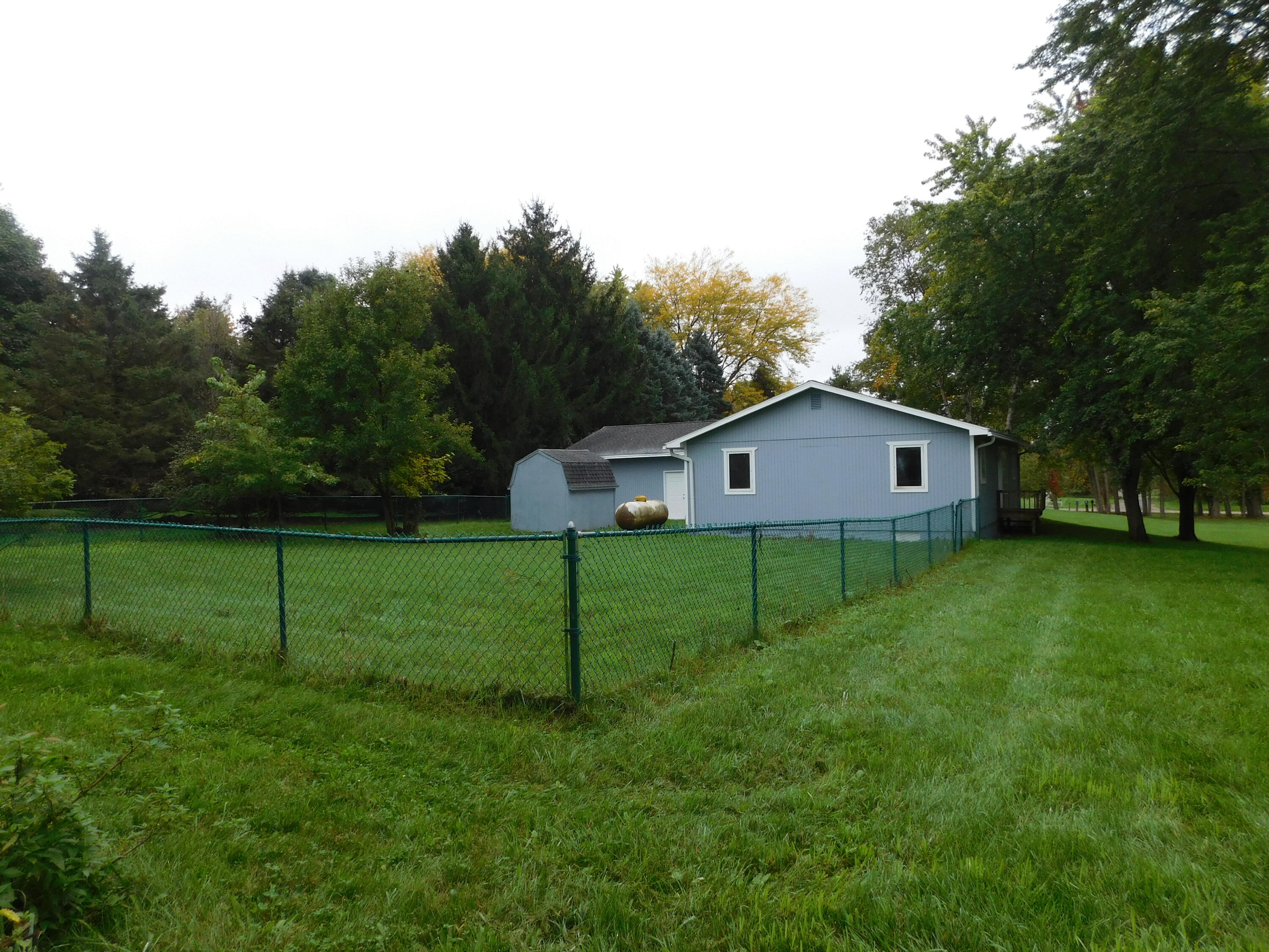 4890 Milett Road Fowlerville, MI 48836 - Photo 41 of 42 DSCN4428