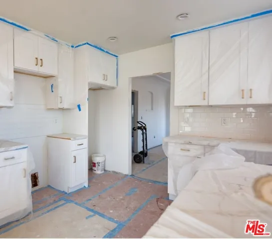 $1,189,000 | 4218 West 58th Place, Los Angeles, CA 90043