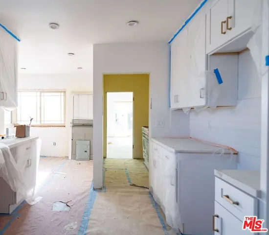 $1,189,000 | 4218 West 58th Place, Los Angeles, CA 90043