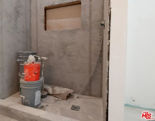 $1,189,000 | 4218 West 58th Place, Los Angeles, CA 90043