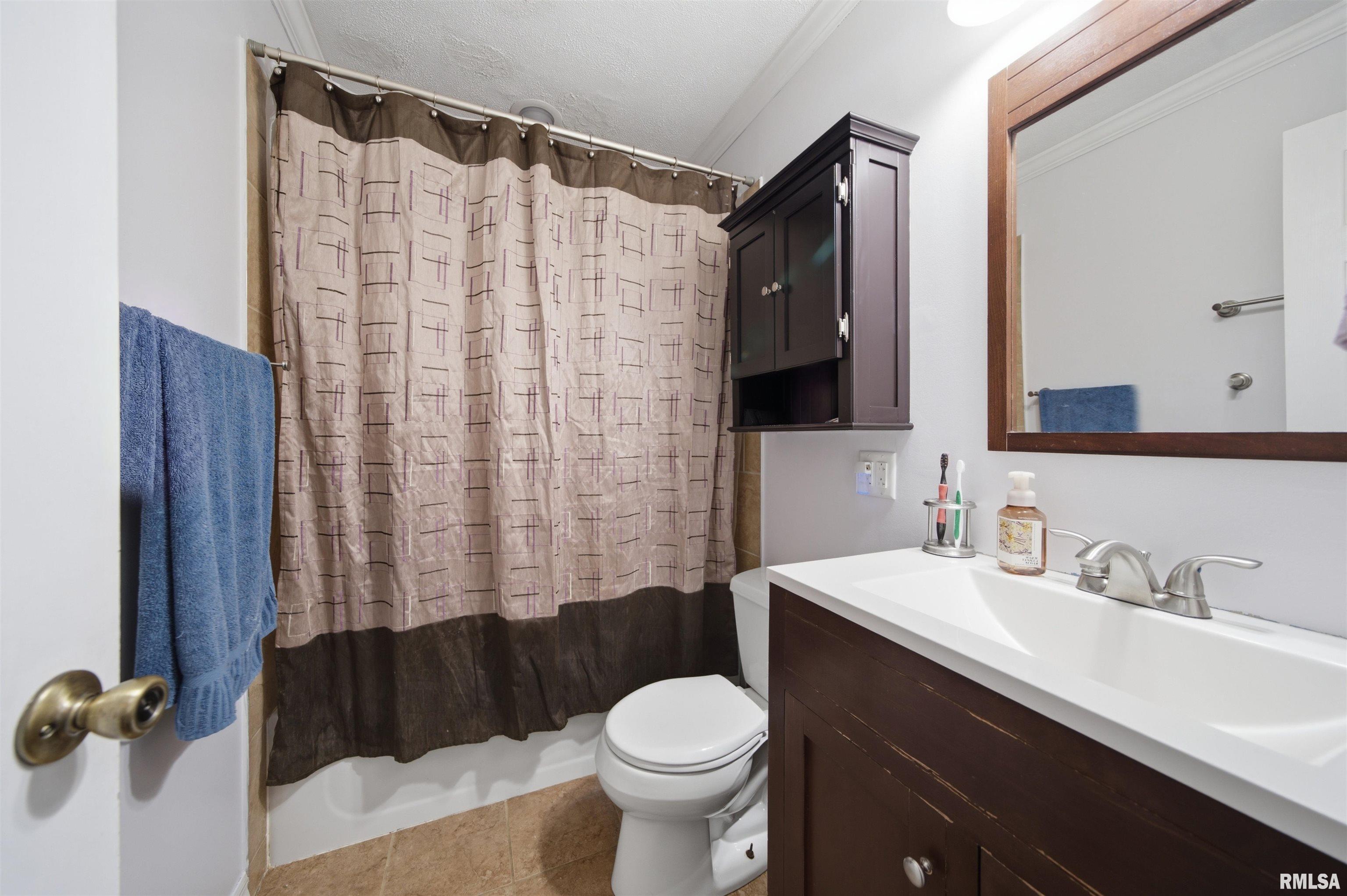 3706 West Lancer Road Peoria, IL 61615 - Photo 13 of 22 Gallery Image 13