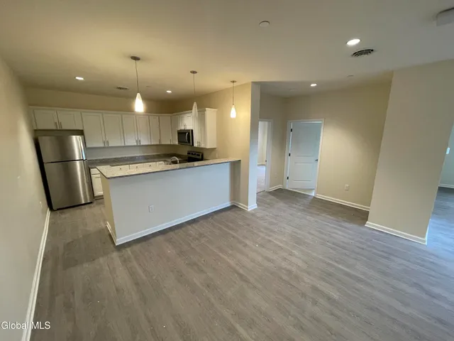 $1,595 | 192 Erie Boulevard, Schenectady, NY 12305