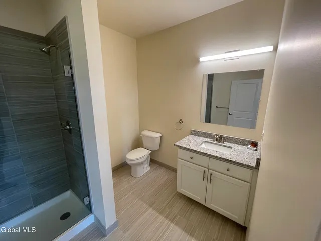 $1,595 | 192 Erie Boulevard, Schenectady, NY 12305