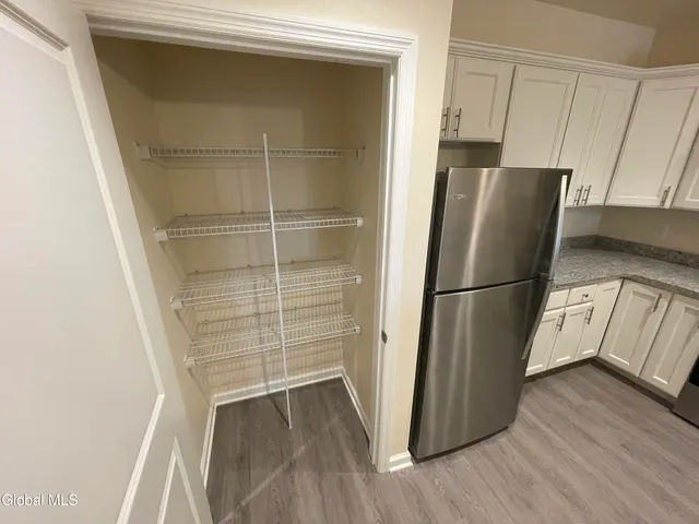 $1,595 | 192 Erie Boulevard, Schenectady, NY 12305