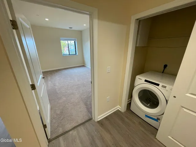 $1,595 | 192 Erie Boulevard, Schenectady, NY 12305