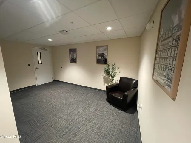 $1,595 | 192 Erie Boulevard, Schenectady, NY 12305